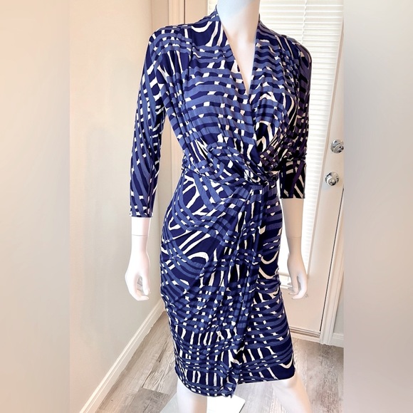 Max Mara dress, size 38. Beautiful design. blue-white color - Picture 7 of 15